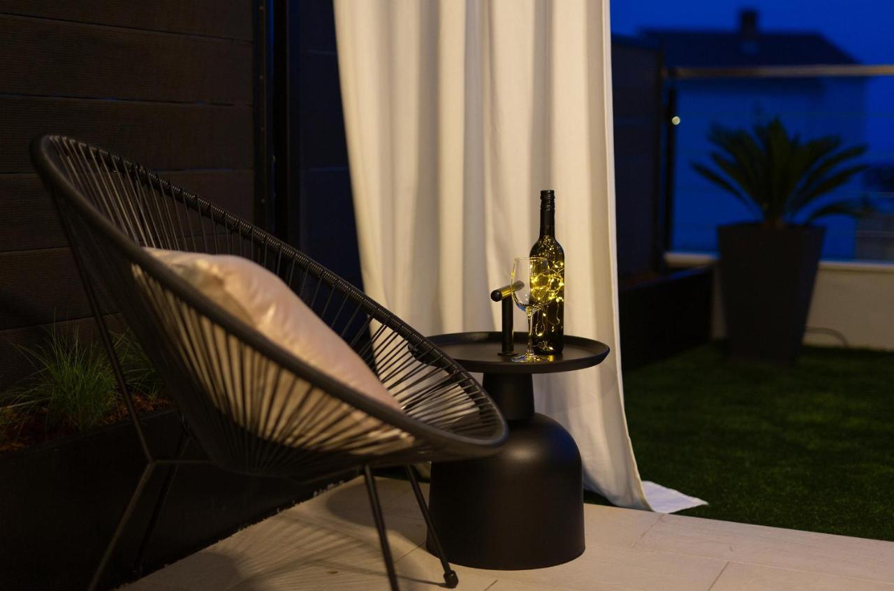 Apartment Diamar With Seaview Krk Town Exteriör bild